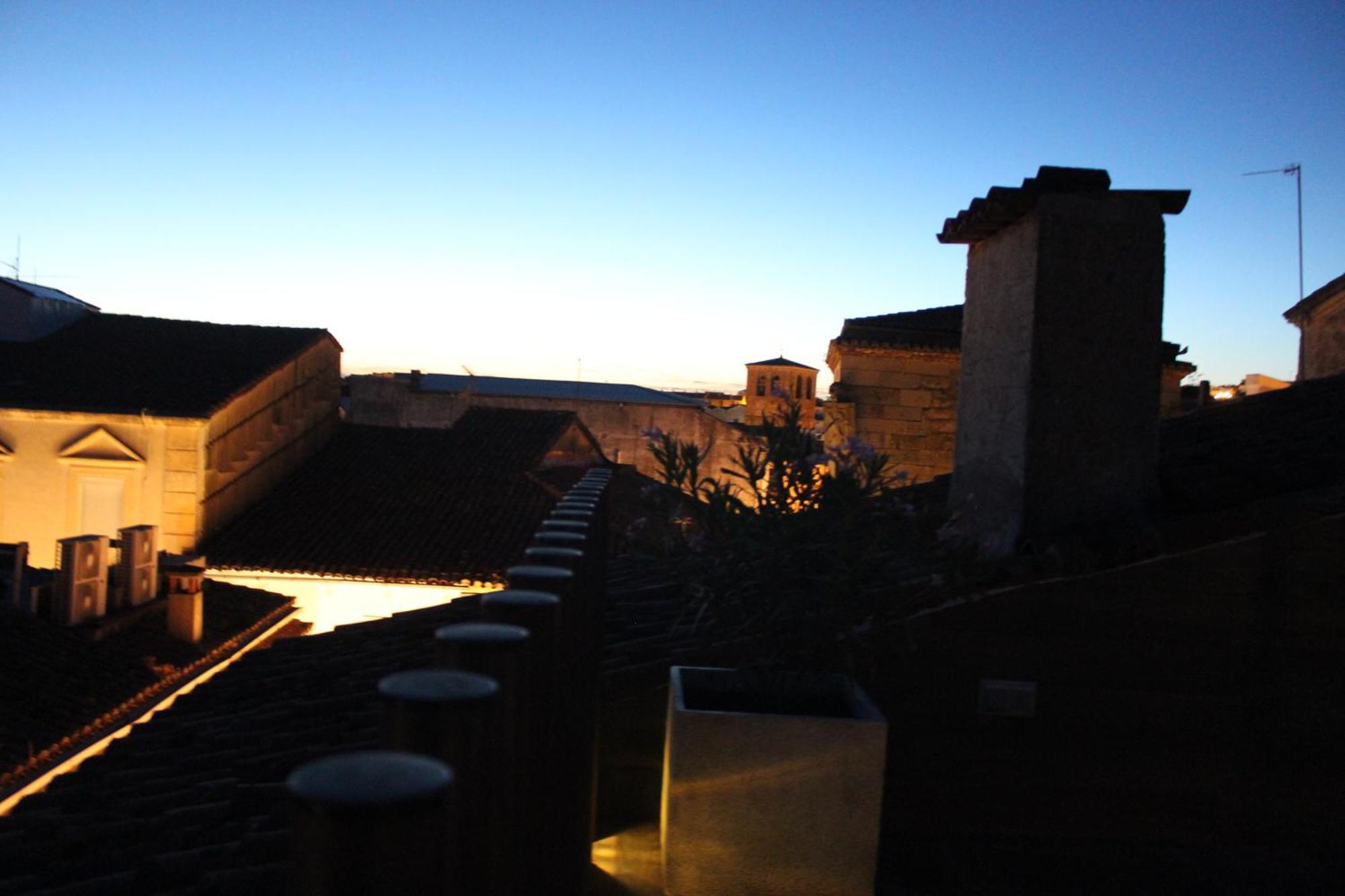 Skyline Plasencia Bagian luar foto