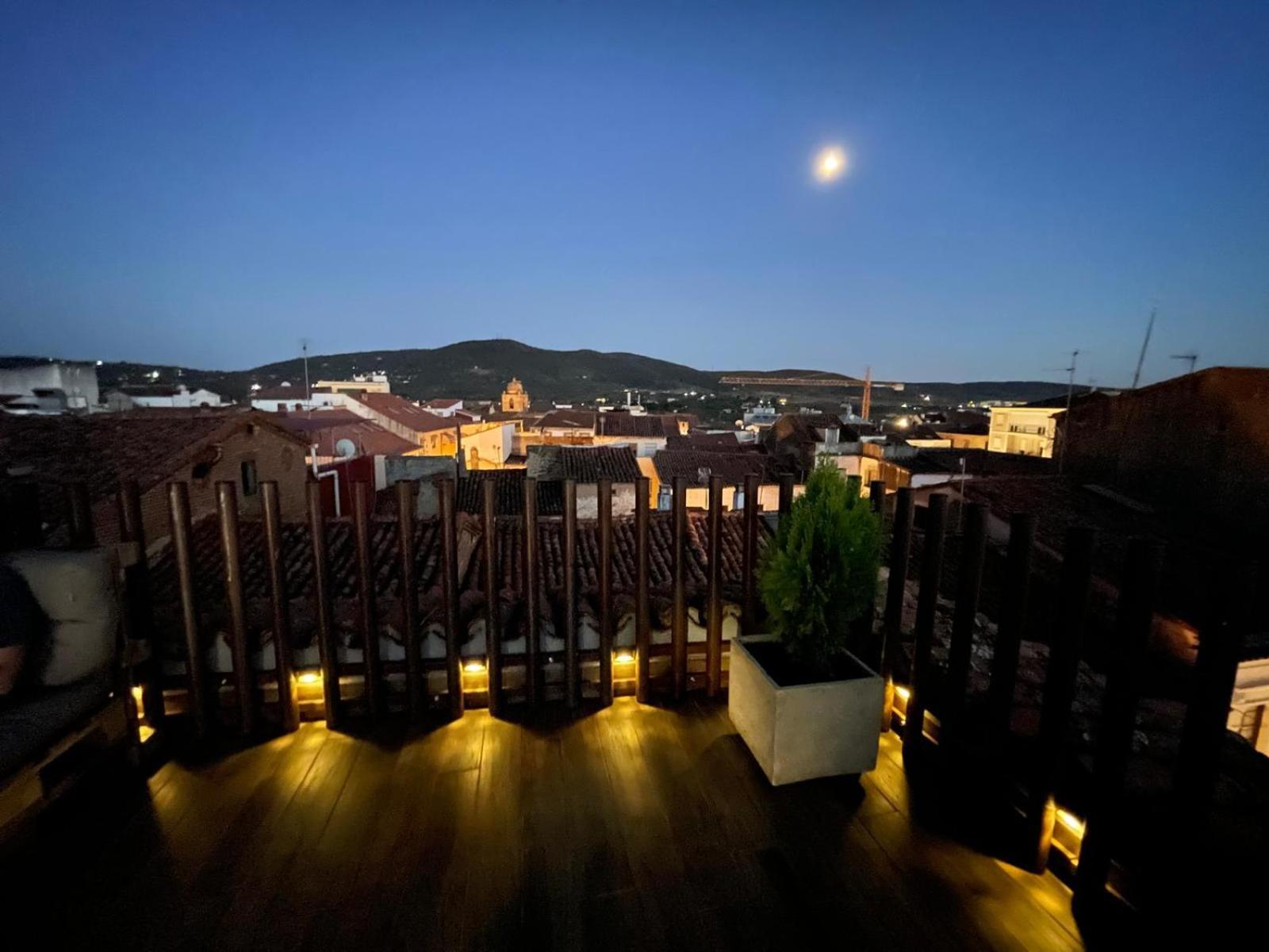 Skyline Plasencia Bagian luar foto